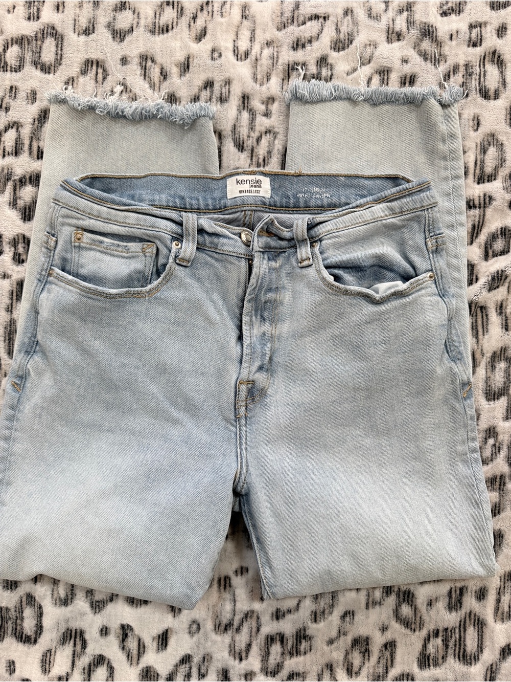 Kensie Light Blue Cropped Frayed Hem Jeans